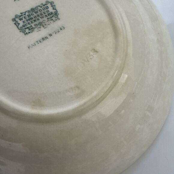 Vintage Wedgwood Queensware Lavender on Cream Shell Edge Set 4 Saucers READ 2243 - Picture 6 of 10